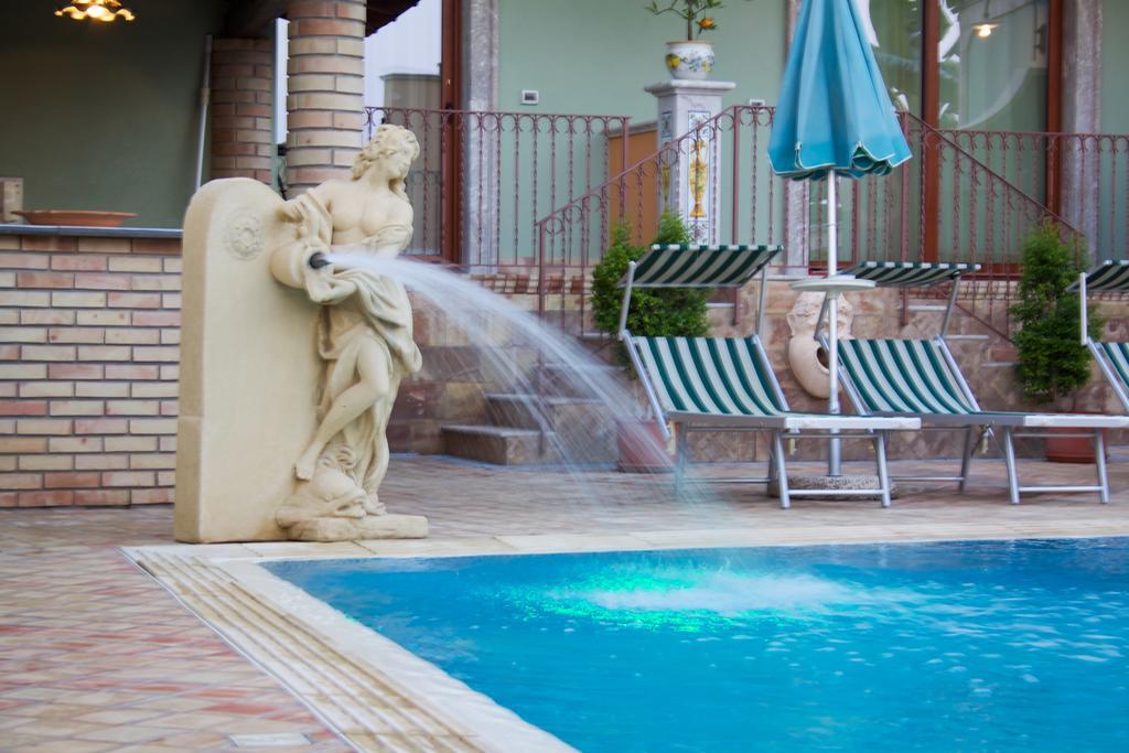 Villa Cristina Giardini Naxos Exteriör bild